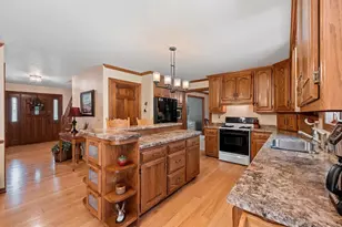2495 Shady Oak Dr, Green Bay, WI 54304 - Photo 13