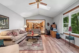 2495 Shady Oak Dr, Green Bay, WI 54304 - Photo 21