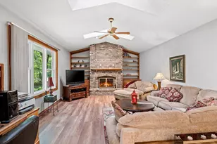 2495 Shady Oak Dr, Green Bay, WI 54304 - Photo 19