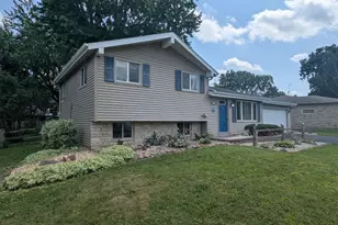 1640 S Westhaven Dr, Oshkosh, WI 54904 - Photo 3