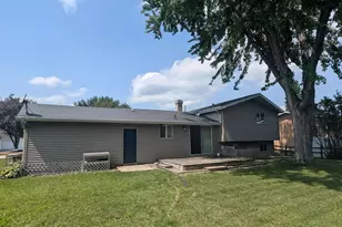 1640 S Westhaven Dr, Oshkosh, WI 54904 - Photo 7
