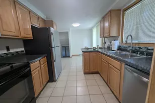 1640 S Westhaven Dr, Oshkosh, WI 54904 - Photo 9