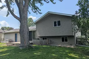 1640 S Westhaven Dr, Oshkosh, WI 54904 - Photo 5