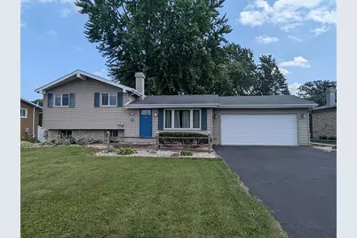 1640 S Westhaven Drive, Oshkosh, WI 54904 - Photo 1