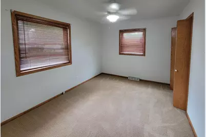1004 Honey Creek Road, Oshkosh, WI 54904 - Photo 21