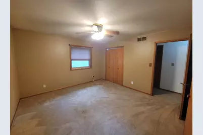 1004 Honey Creek Road, Oshkosh, WI 54904 - Photo 17