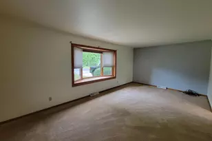 1004 Honey Creek Rd, Oshkosh, WI 54904 - Photo 3