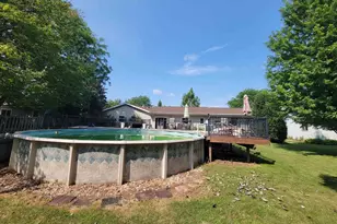 1004 Honey Creek Rd, Oshkosh, WI 54904 - Photo 43
