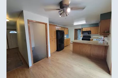 1004 Honey Creek Road, Oshkosh, WI 54904 - Photo 11