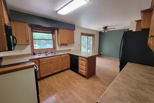 1004 Honey Creek Rd, Oshkosh, WI 54904 - Photo 7