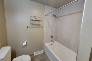 1004 Honey Creek Rd, Oshkosh, WI 54904 - Photo 25