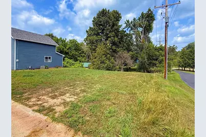 305 E Armstrong Street, Gillett, WI 54124 - Photo 3