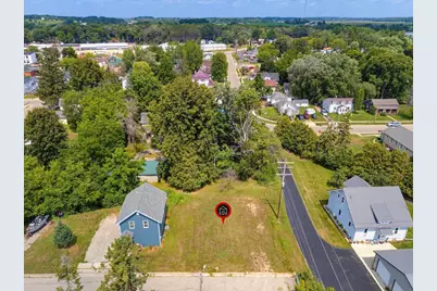 305 E Armstrong Street, Gillett, WI 54124 - Photo 11