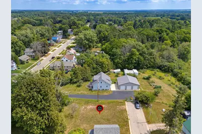 305 E Armstrong Street, Gillett, WI 54124 - Photo 9