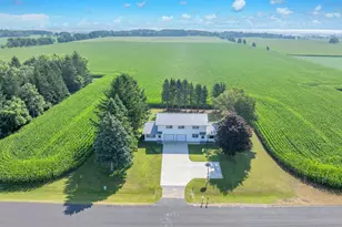 N11832 W Line Rd, Brownsville, WI 53006 - Photo 25