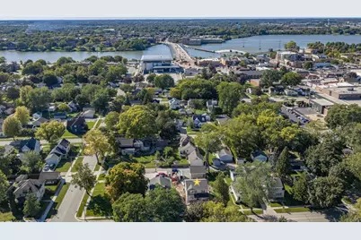 220 S Erie Street, De Pere, WI 54115 - Photo 15