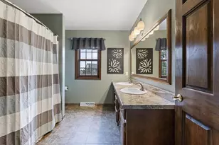 1225 Livingston St, Green Bay, WI 54311 - Photo 45