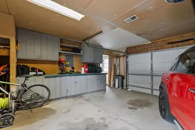 303 E Parkway Avenue, Oshkosh, WI 54901 - Photo 41