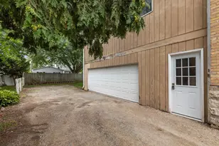 303 E Parkway Ave, Oshkosh, WI 54901 - Photo 7