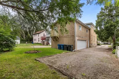 303 E Parkway Avenue, Oshkosh, WI 54901 - Photo 9