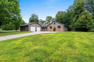 915 Lacount Rd, Green Bay, WI 54313 - Photo 3