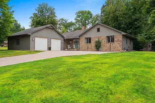 915 Lacount Rd, Green Bay, WI 54313 - Photo 1