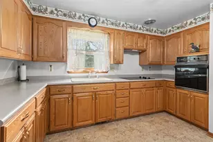1187 Loretta Ave, Menasha, WI 54952 - Photo 9