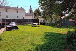 1029 S Main St, Shawano, WI 54166 - Photo 17