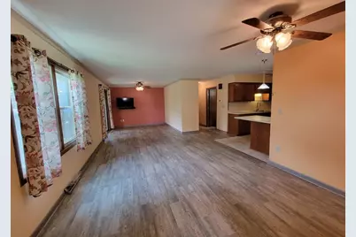 105 Tamarack Circle, Hartford, WI 53027 - Photo 9