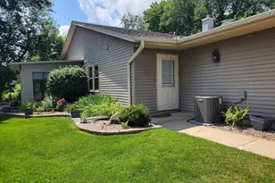 105 Tamarack Cir, Hartford, WI 53027 - Photo 27