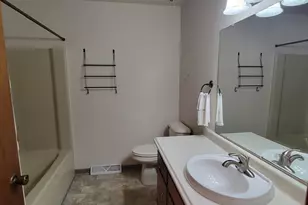 105 Tamarack Cir, Hartford, WI 53027 - Photo 21
