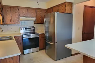 105 Tamarack Cir, Hartford, WI 53027 - Photo 13
