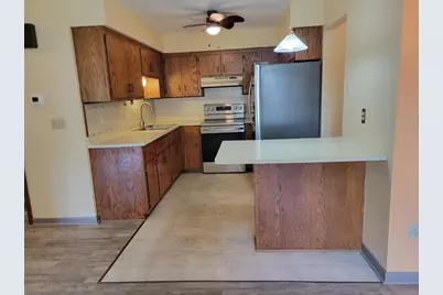 105 Tamarack Circle, Hartford, WI 53027 - Photo 11