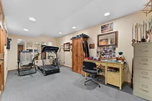 2727 Brook Hills Dr, Suamico, WI 54313 - Photo 9