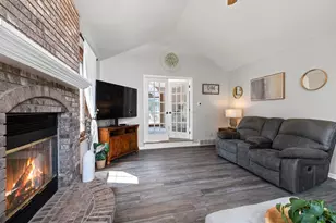 856 Atlantis Ct, Green Bay, WI 54313 - Photo 11