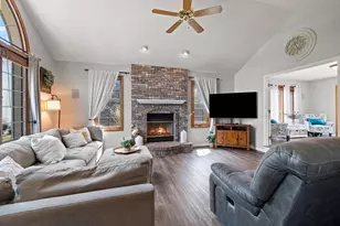 856 Atlantis Ct, Green Bay, WI 54313 - Photo 9