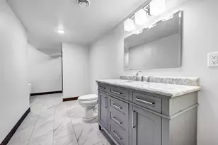 2157 Fox Pt Cir, De Pere, WI 54115 - Photo 37