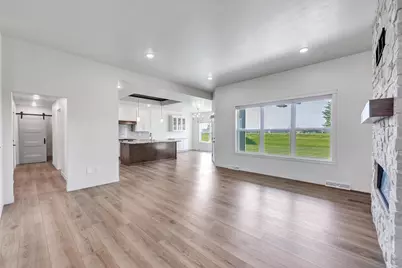 2157 Fox Point Circle, De Pere, WI 54115 - Photo 3