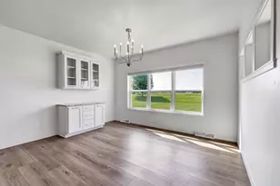2157 Fox Pt Cir, De Pere, WI 54115 - Photo 11