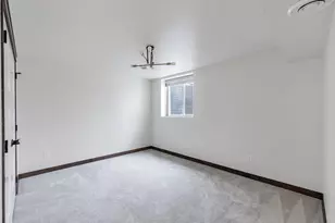 2157 Fox Pt Cir, De Pere, WI 54115 - Photo 35