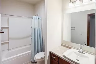 1636 Oak Hollow Ln, Neenah, WI 54956 - Photo 17