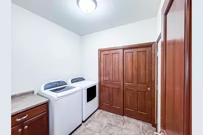 1636 Oak Hollow Lane, Neenah, WI 54956 - Photo 19