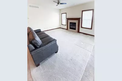 1636 Oak Hollow Lane, Neenah, WI 54956 - Photo 7