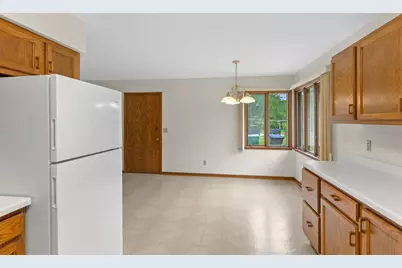 216 W Prairie Street, Wautoma, WI 54982 - Photo 7