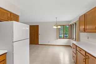 216 W Prairie St, Wautoma, WI 54982 - Photo 7