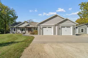183 Rease St, Berlin, WI 54923 - Photo 1