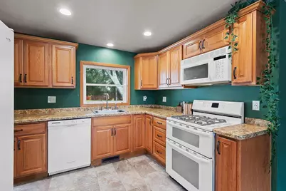 2532 Libal Street, Green Bay, WI 54301 - Photo 9