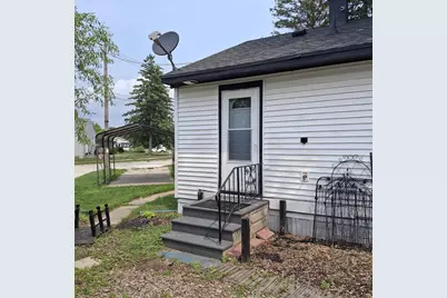 921 Raton Court, Manitowoc, WI 54220 - Photo 5