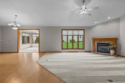 44 Penbrook Circle, Appleton, WI 54913 - Photo 3