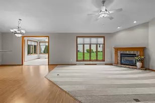 44 Penbrook Cir, Appleton, WI 54913 - Photo 3